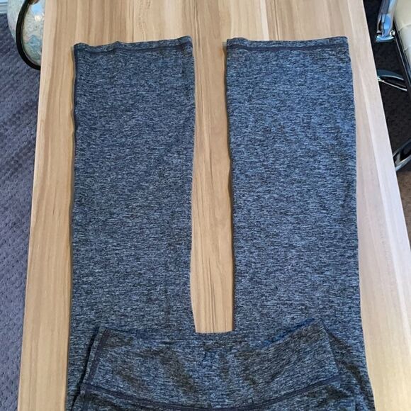 Arie boot cut athletic pants.  Size Small. - Picture 4 of 4